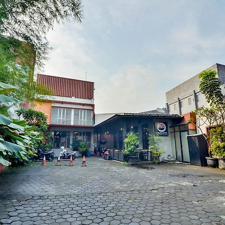 Image Hotel And Resto Μπαντούνγκ Εξωτερικό φωτογραφία