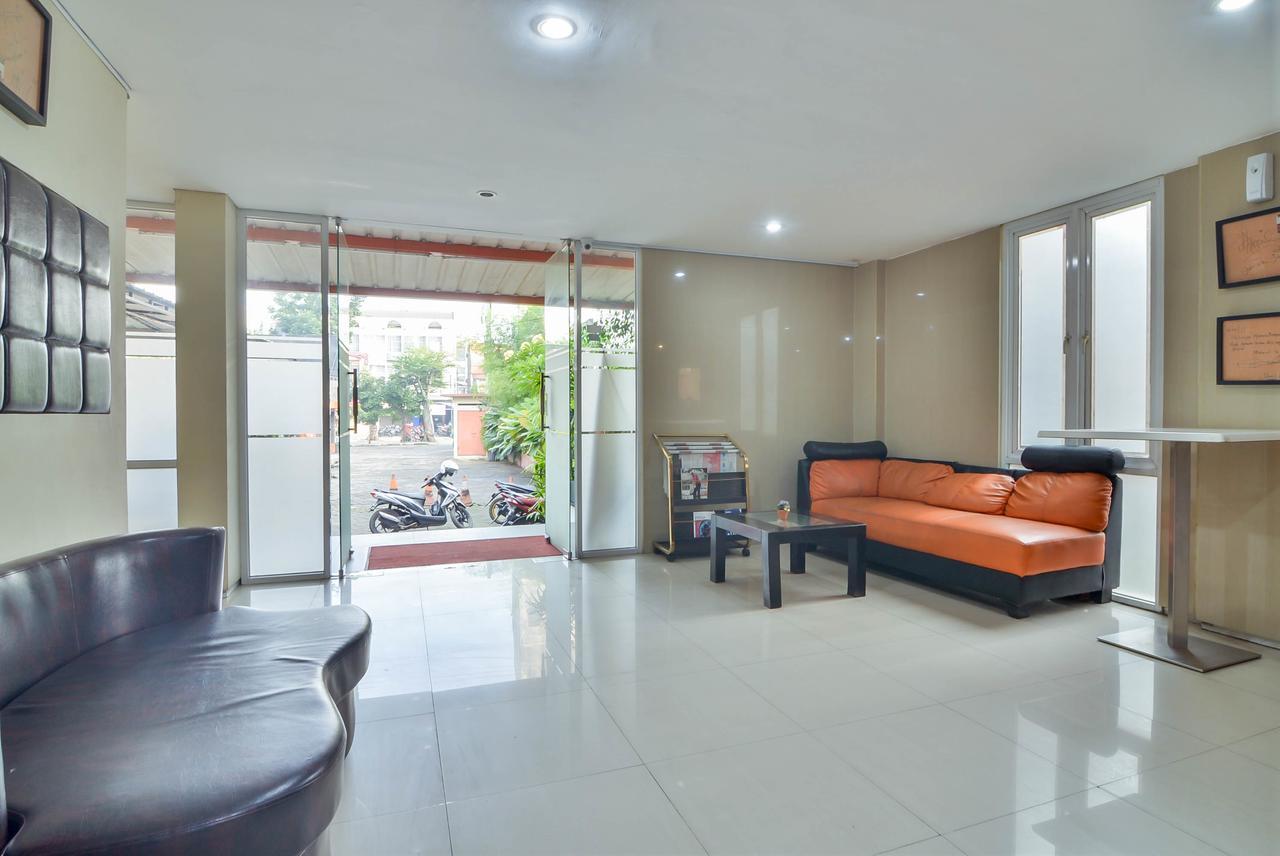 Image Hotel And Resto Μπαντούνγκ Εξωτερικό φωτογραφία