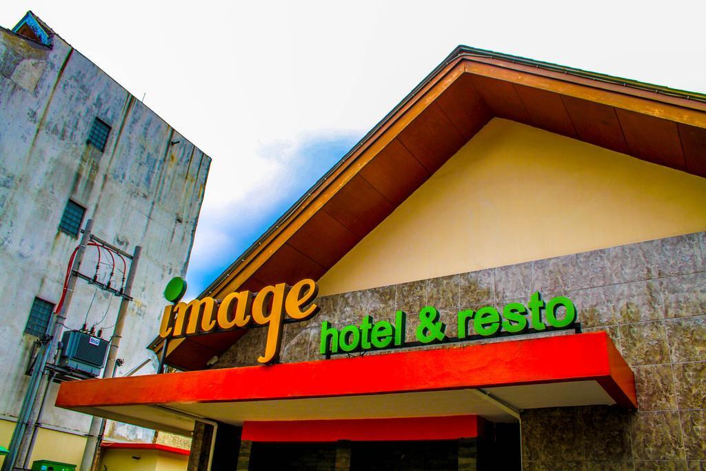 Image Hotel And Resto Μπαντούνγκ Εξωτερικό φωτογραφία